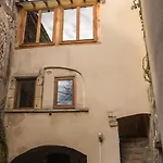 Pensjonat Le Clos De La Monne